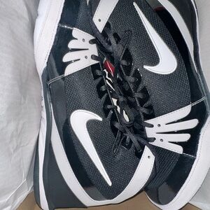 Nike Freek Shoes in Black and White
